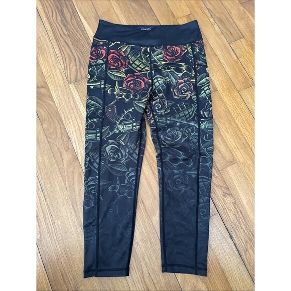 CVG Constantly Varied Gear Leggings Capri Length Grenade Guns Roses Print Size S - Picture 2 of 5